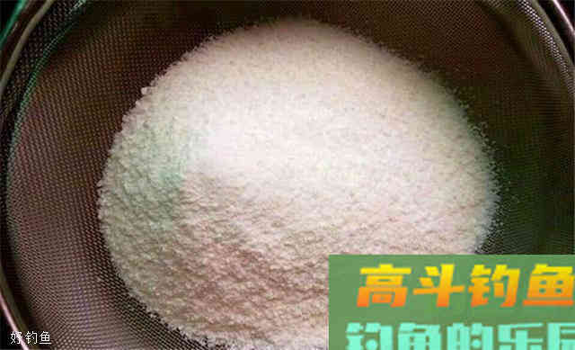 两款秋季鲫鱼饵料配方，一不小心就爆护了