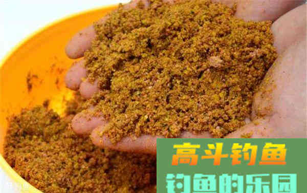 钓鱼饵料要这样选，才能快速上手变大湿