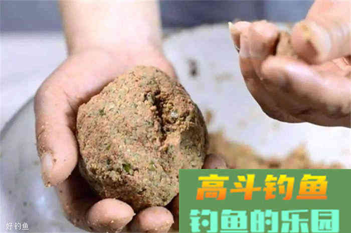 秋鱼肥美，气压和温度都OK，所以饵料搭配极其重要