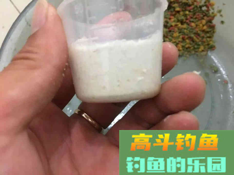 螺鲤如何开拉饵？方法和比例，小鸡饲料也能这么用