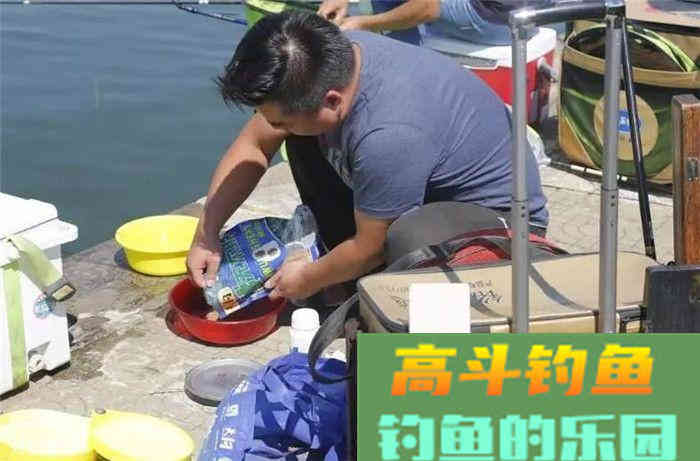 饵料加酒的三个方法，让你秋季野钓连杆不断