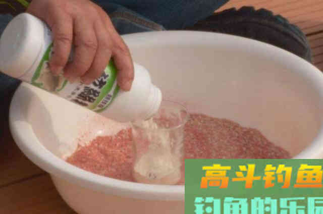 饵料加拉丝粉还是粘粉效果好