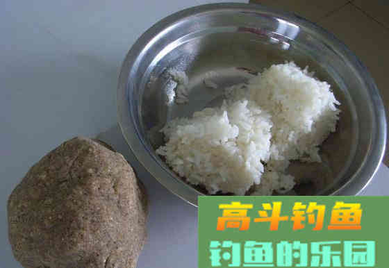 用米饭钓鲫鱼应该注意这些方面技巧