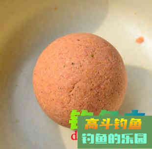 商品饵满目琳琅，要如何才能配出合适的钓鱼饵料？