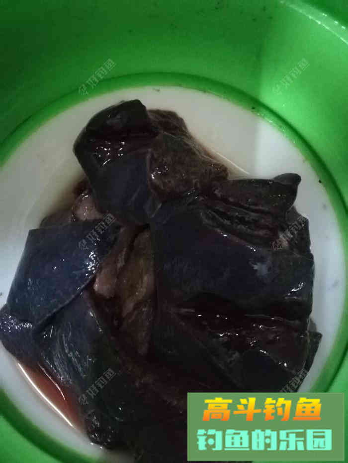 钓罗非鱼用什么饵料，分享一款自制饵料配方