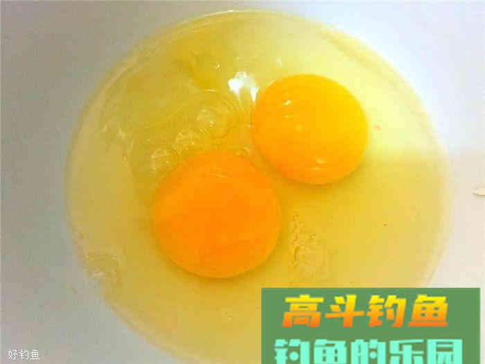 冬季钓鲫鱼饵料配方两款