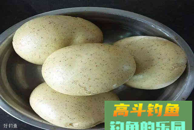 鸡蛋和馒头制作的钓鱼饵料