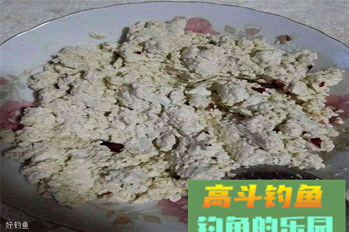 自制饵料，臭鸡蛋配豆腐，鲢鳙们都馋哭了