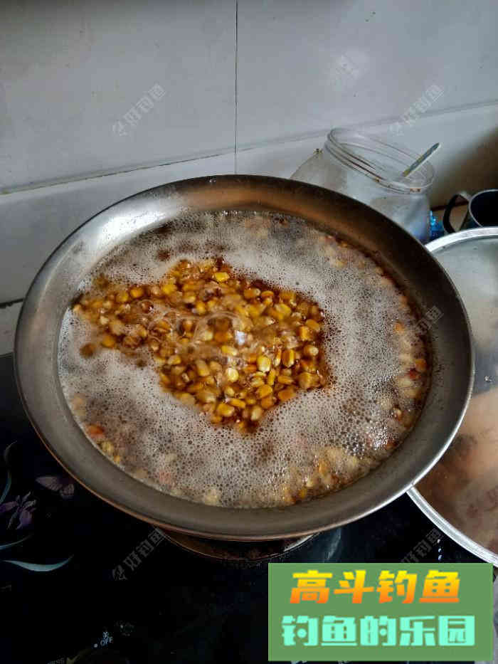 自制玉米打窝料，师傅教导好钓鱼