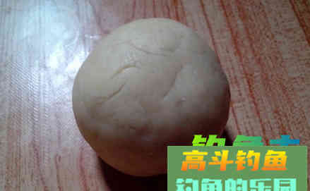 钓鲫鱼的五款饵料配方
